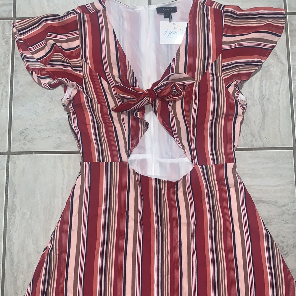 Dress - Picture 2 of 7